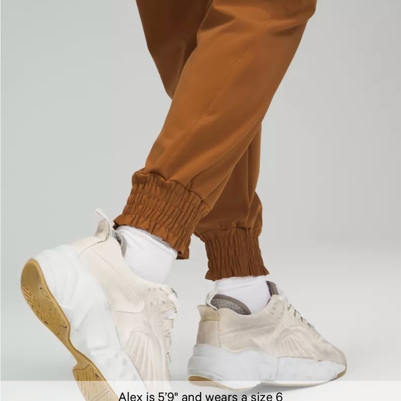 lululemon stretch travel woven jumpsuit - Picture 13 of 14